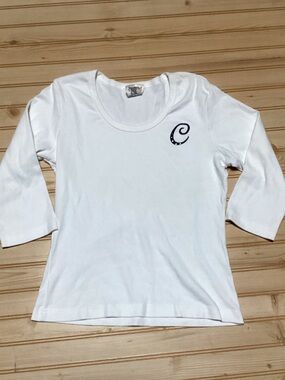 MKM Designs Vintage Fun White 3/4 Sleeve Scoop Neck‎ Top with Black 'C' Accent